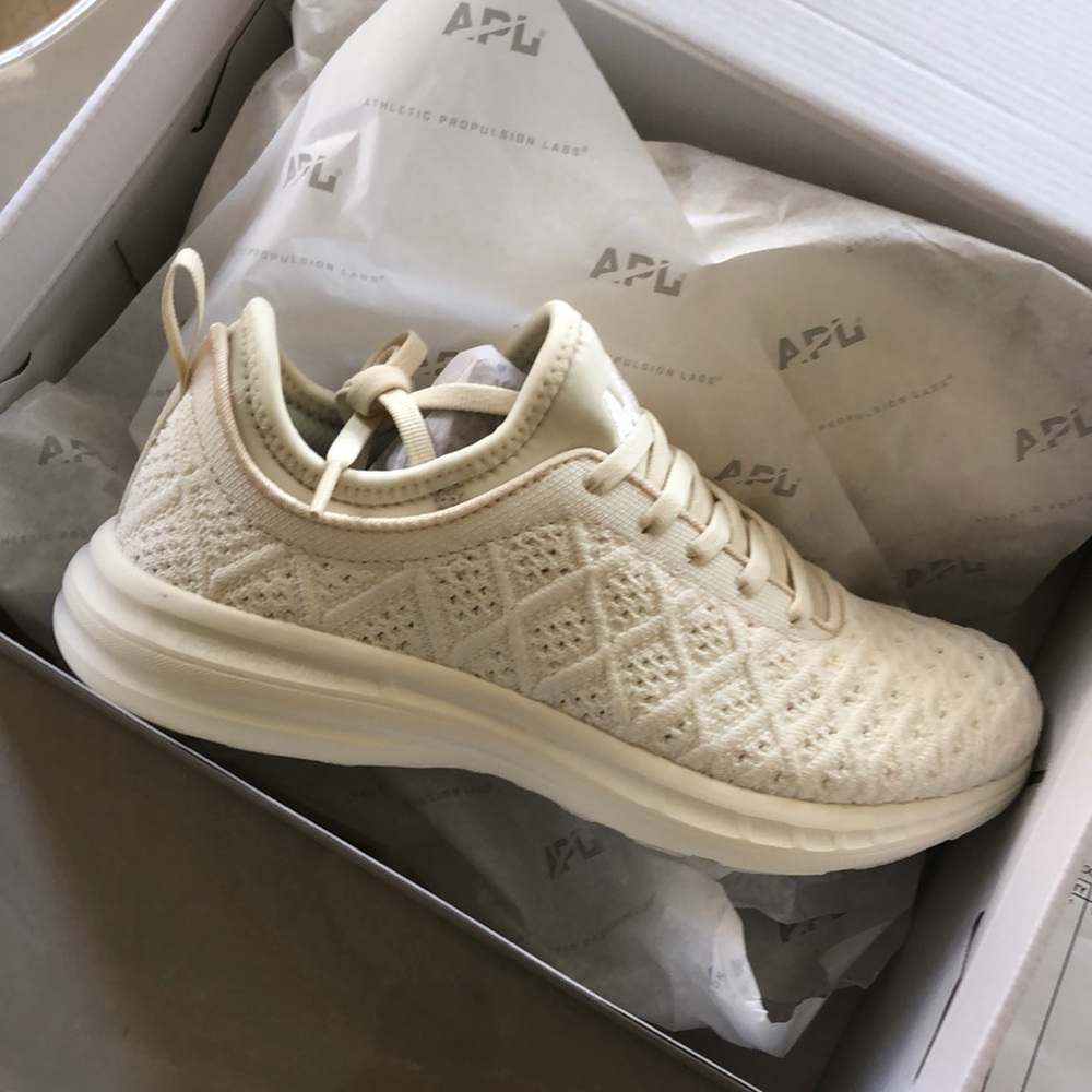 Athletic Propulsion Labs - BRAND NEW